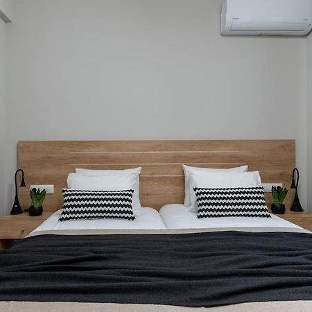 Stylish Abode Under Acropolis W/ Sunny Courtyard! Διαμέρισμα Αθήνα Εξωτερικό φωτογραφία
