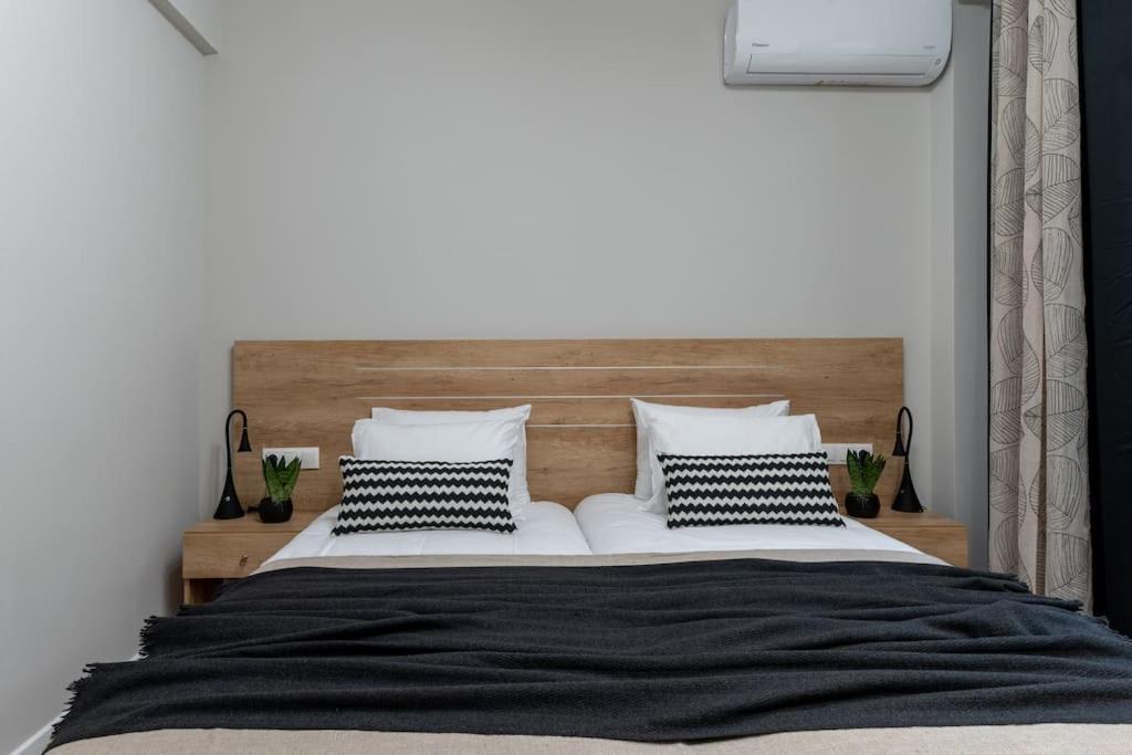 Stylish Abode Under Acropolis W/ Sunny Courtyard! Διαμέρισμα Αθήνα Εξωτερικό φωτογραφία