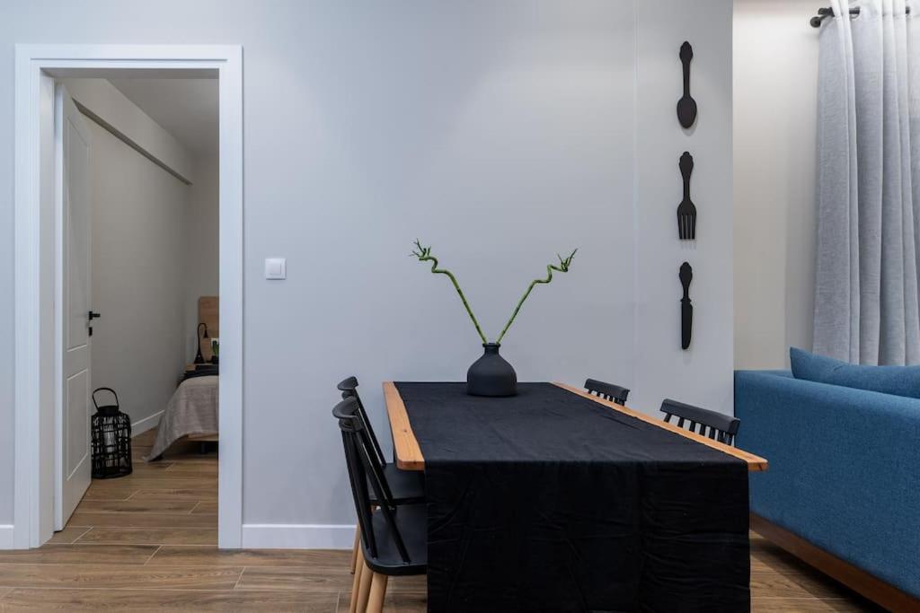 Stylish Abode Under Acropolis W/ Sunny Courtyard! Διαμέρισμα Αθήνα Εξωτερικό φωτογραφία