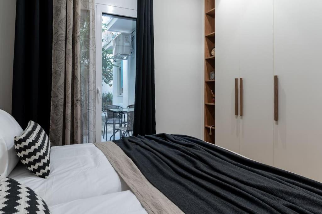 Stylish Abode Under Acropolis W/ Sunny Courtyard! Διαμέρισμα Αθήνα Εξωτερικό φωτογραφία